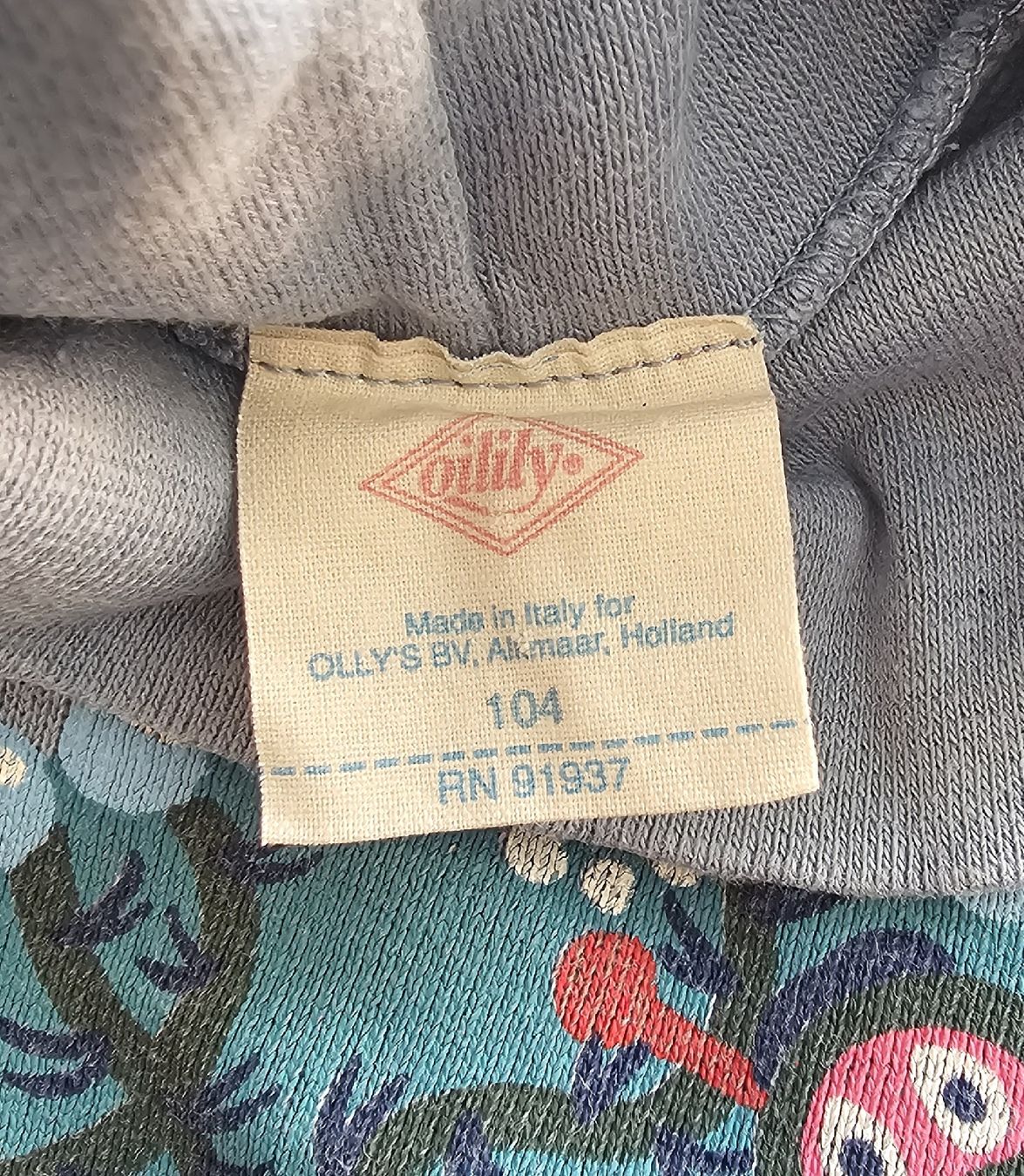 Maglioni & Felpe: Pullover Mädchen Grösse 104 von Oilyly hellblau – Usato da Basel venduto da Sinibini86 2