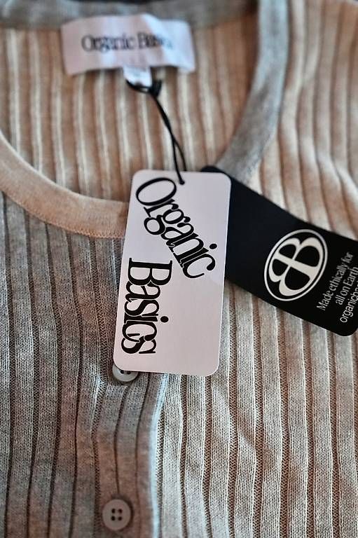 Giacche: Knitwear / Strickjacke bio / Organic Basics – Usato da Luzern venduto da larissaalexandra 1