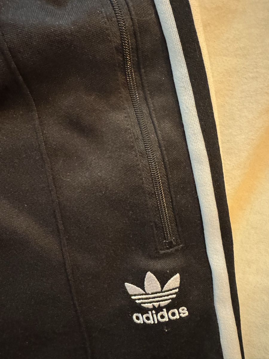 Adidas Pantaloni: Training pantalon Adidas – Nuovo (secondo la descrizione) da Veyrier venduto da skippy348 1