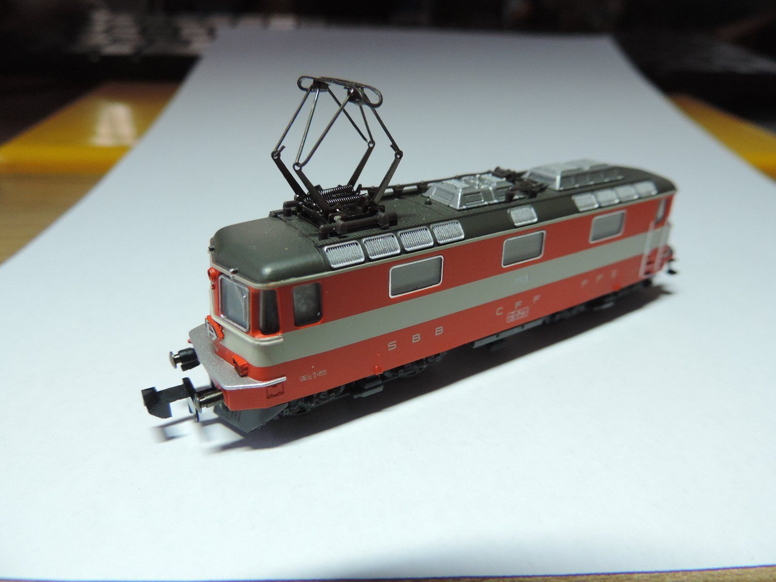 Trix Modellini di ferrovie: Minitrix SBB SwissExpress – Usato da Steinen venduto da urscathry 2