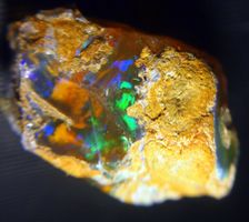 39 ct. Top-funkelnder WELO-Feueropal roh