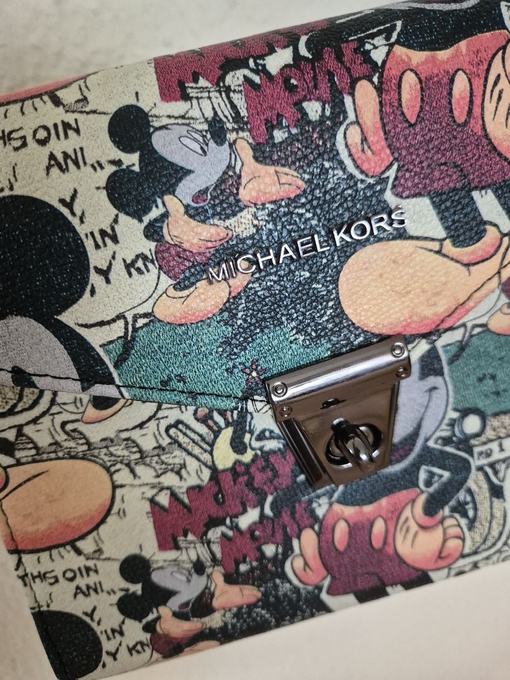 Michael Kors Borse da donna: Michael Kors Umhängetasche Mickey Mouse limitierte Edition – Usato da Eschlikon TG venduto da zuzanka80 5