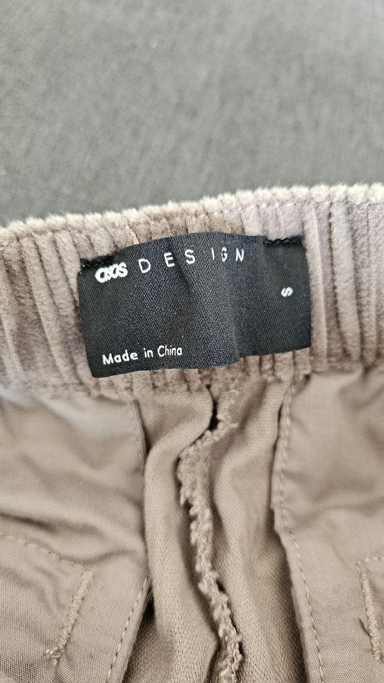 Asos Pantalons: Cord Hose ASOS – D'occasion à Zug par anzel999 2