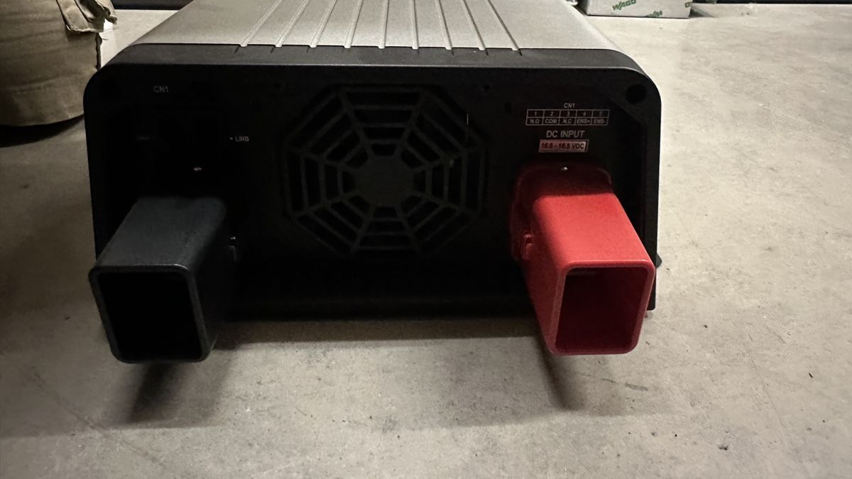 Inverter: Dometic Sinepower Inverter DSP1812-T – Usato da Dottikon venduto da jo-br 1