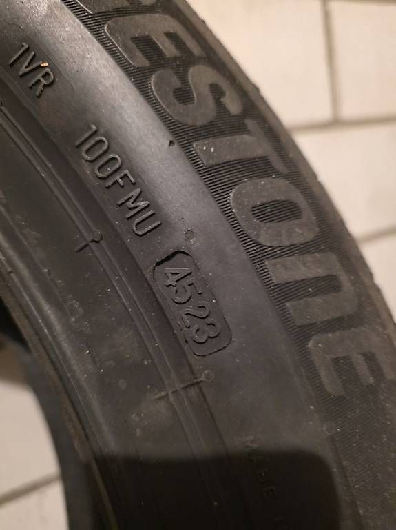 Pneumatici & Ruote complete: Bridgestone 225 55 R18 98V – Usato da Zell LU venduto da Chrueler