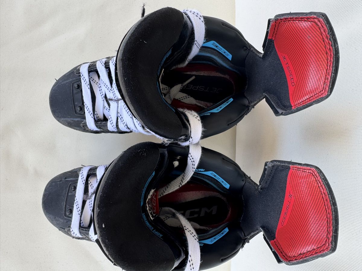 Ccm Pattini da ghiaccio: CCM Jetspeed FT6 PRO Junior – Usato da Bassersdorf venduto da mmikolaj 7