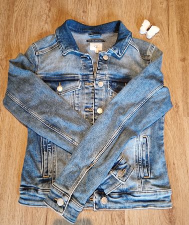 Leicht taillierte Jeansjacke, Grösse S