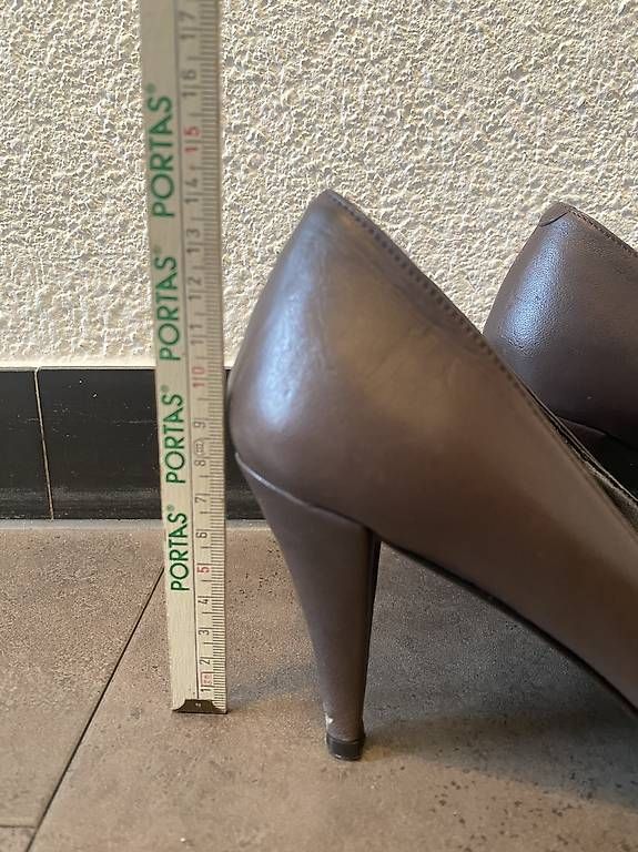 Damenschuhe: Pumps 38 – Gebraucht aus Rorschacherberg von JBF17 1