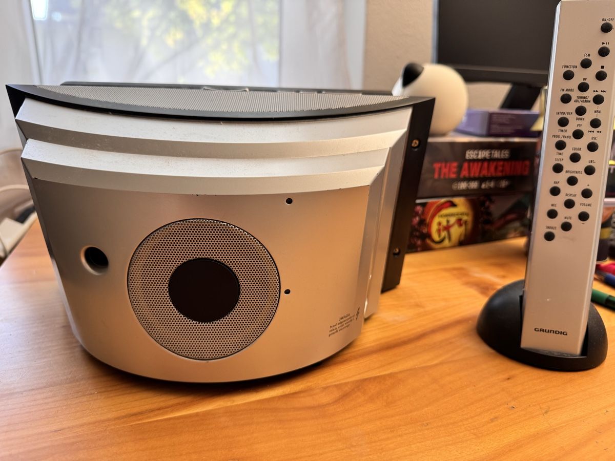 Grundig Radio: Music System, SUPER sound, stylish – Usato da Zürich venduto da kou_zyw6 2