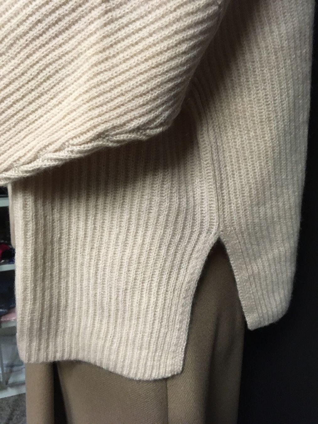 Max Mara Maglioni & Felpe: Max Mara Weekend LA Strick Pullover Lotus beige Gr M neu – Nuovo e nell'imballaggio originale da Zürich venduto da rar_b2y9 5