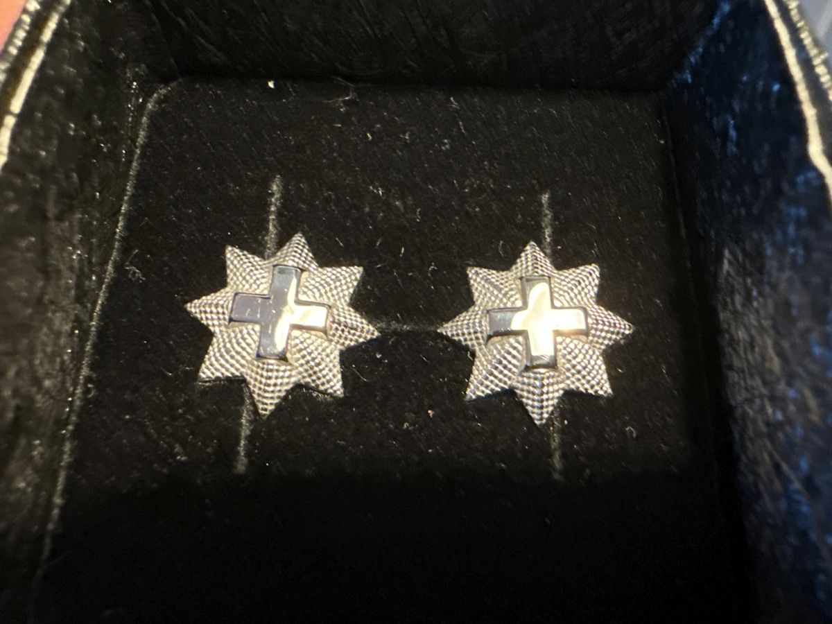 Uniformi: Boutons de manchettes de général suisse – Nuovo (secondo la descrizione) da Bern venduto da lugigon 4