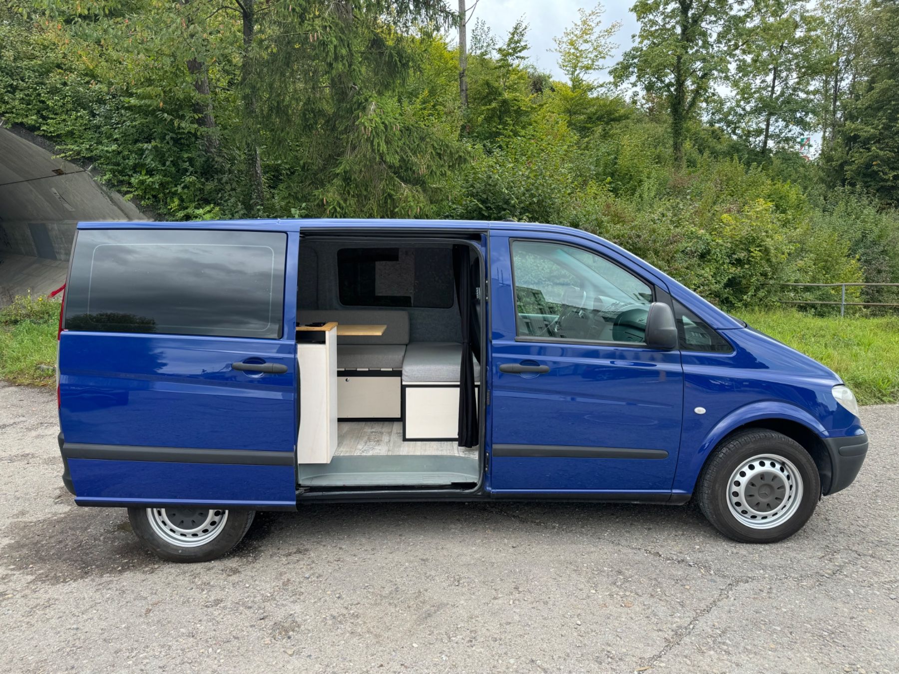 Mercedes-Benz Veicoli da campeggio: Mercedes Vito Saranda Camper Wohnmobil – Usato da Winterthur venduto da CamperBau