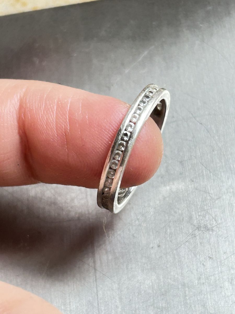 Anelli: Silberring steinkranz klassisch weiss (59) – Usato da Laufen venduto da belleskulptur