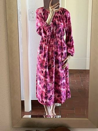 Kleid mit Blumenmuster in Rosatönen, Gr.S - guter Zustand
