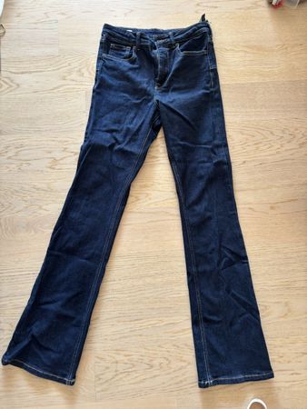 Zara Jeans