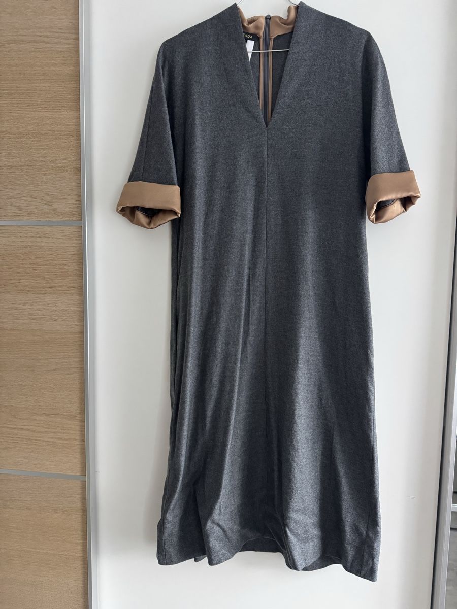 Escada Vestiti: Escada Kleid – Nuovo (secondo la descrizione) da Kirchberg SG venduto da deeann