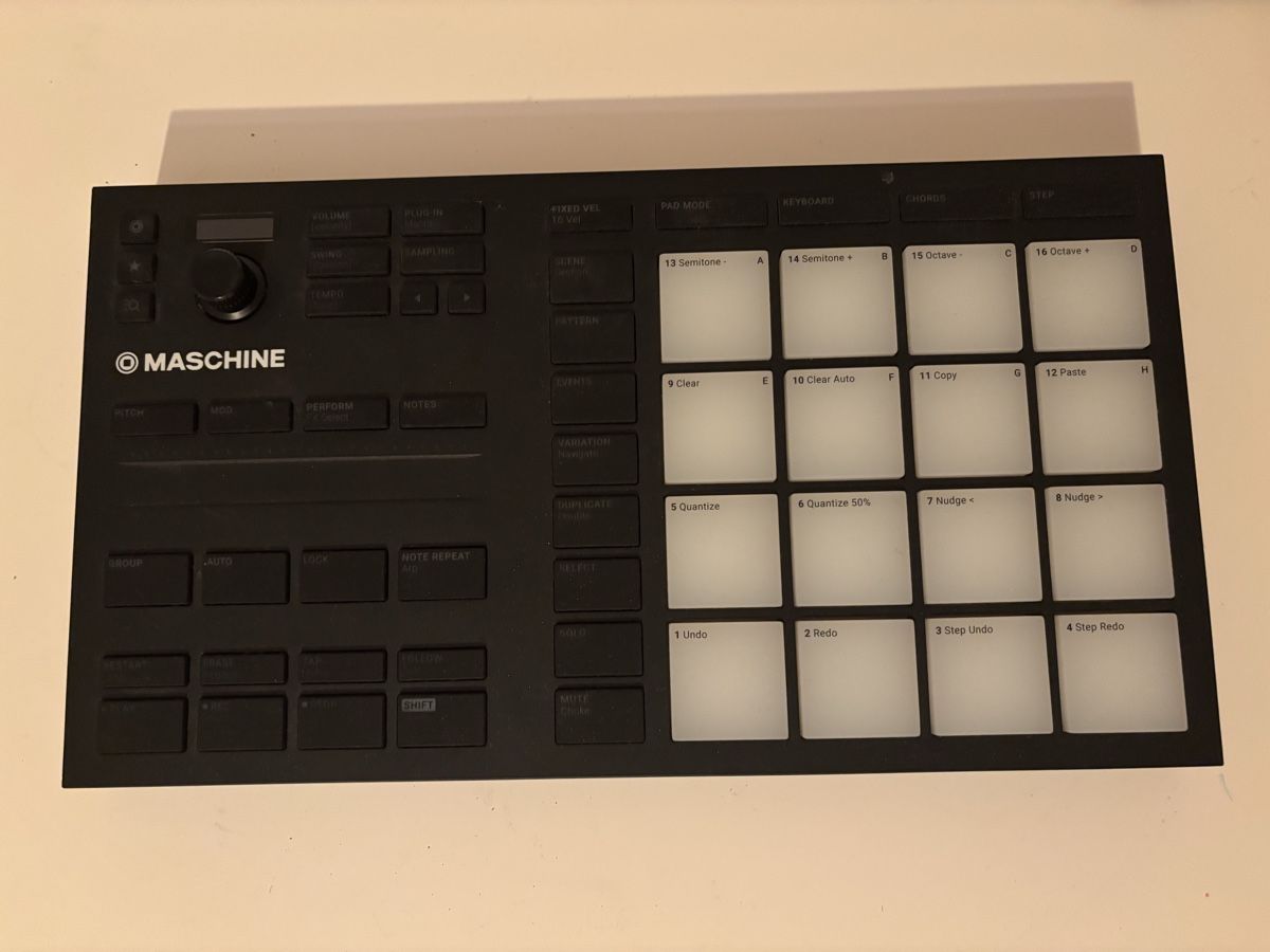 Musikinstrumente: Native Instruments Maschine MK3 Sampler Controller Top! – Gebraucht aus Bern von  2