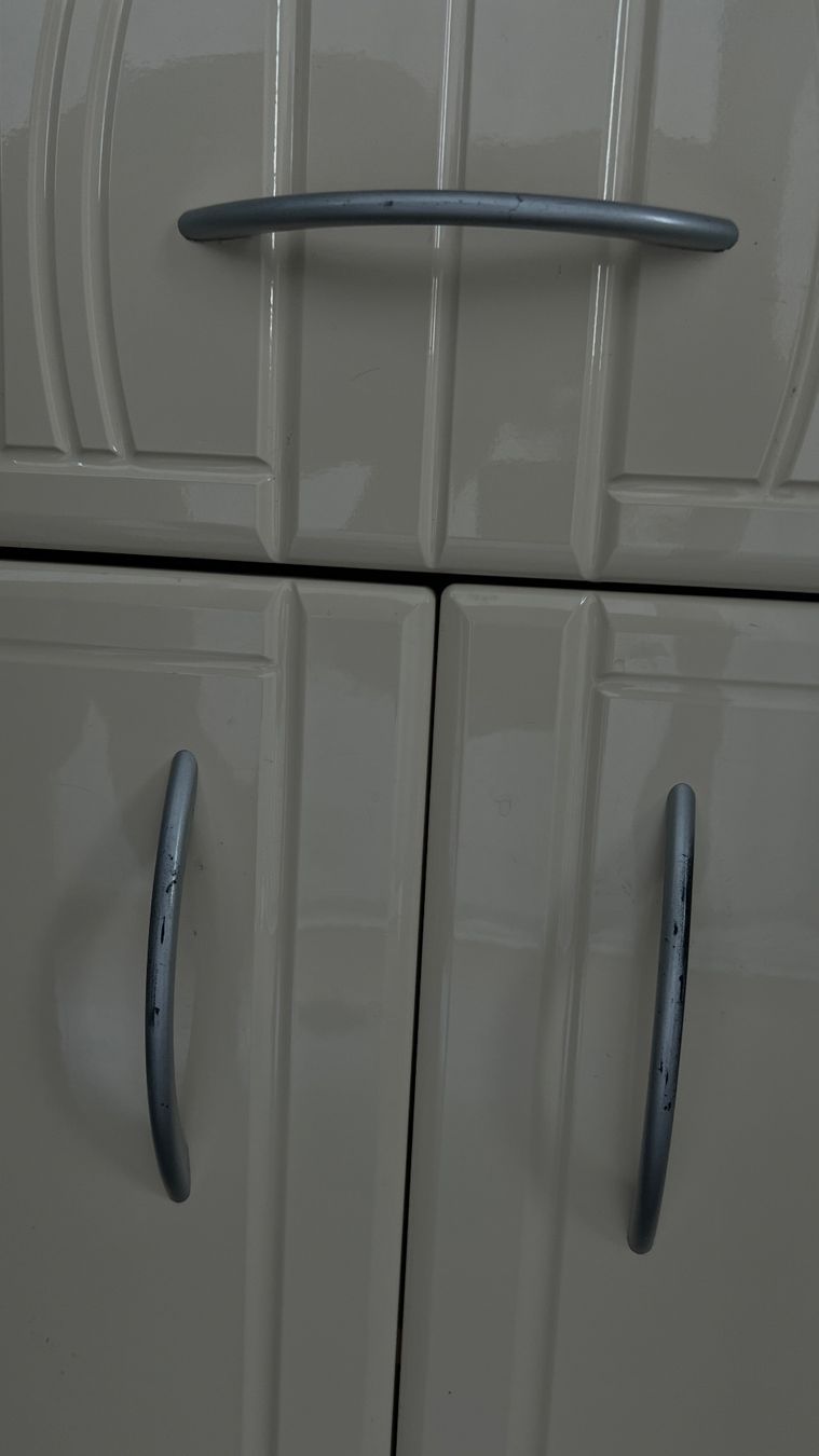 Commodes: kleine praktische Kommode – D'occasion à Zug par Loribeka 2