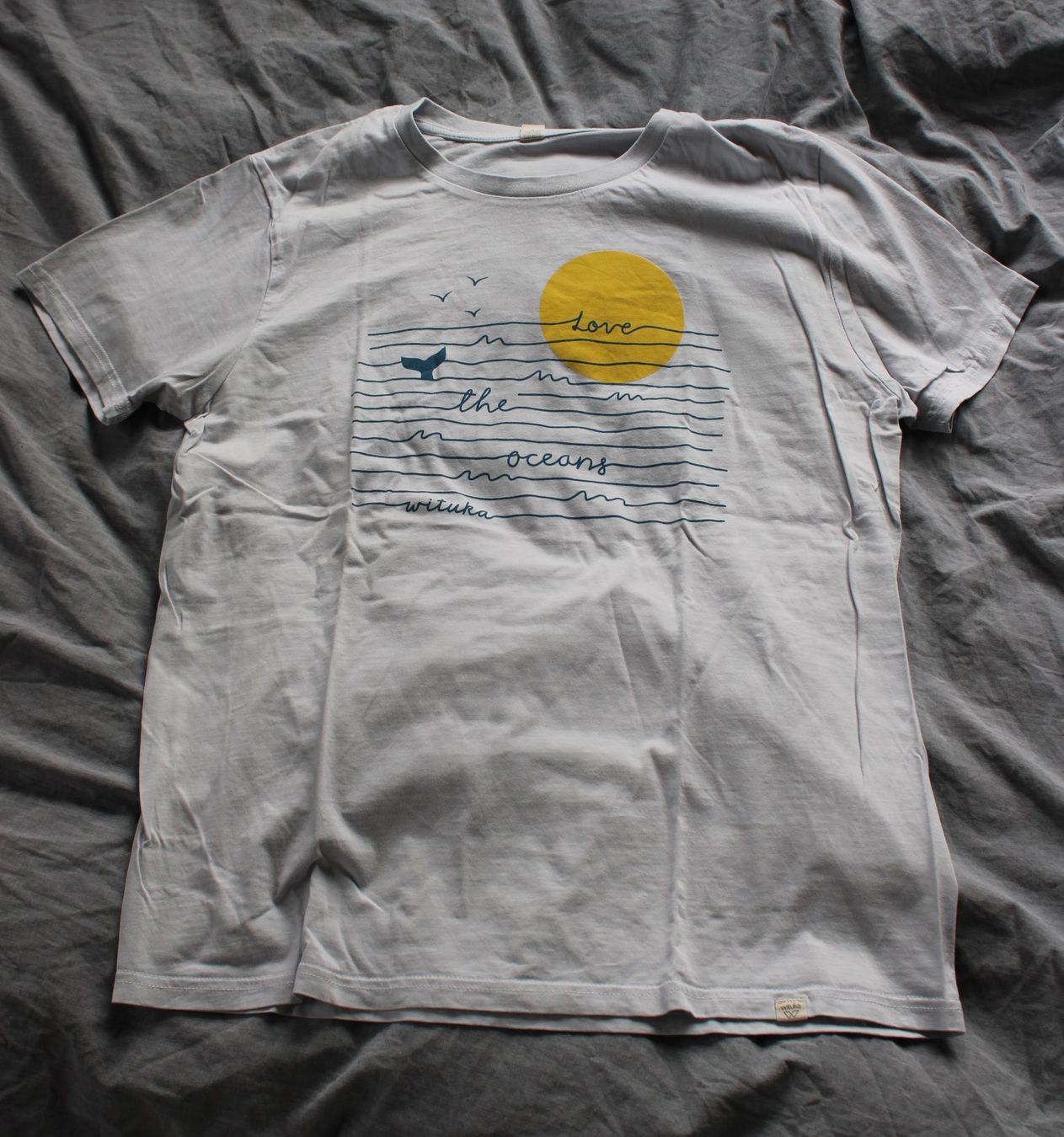 T-shirt: Wituka T-Shirt hellblau Motiv – Usato da Hombrechtikon venduto da lehnerrr 2