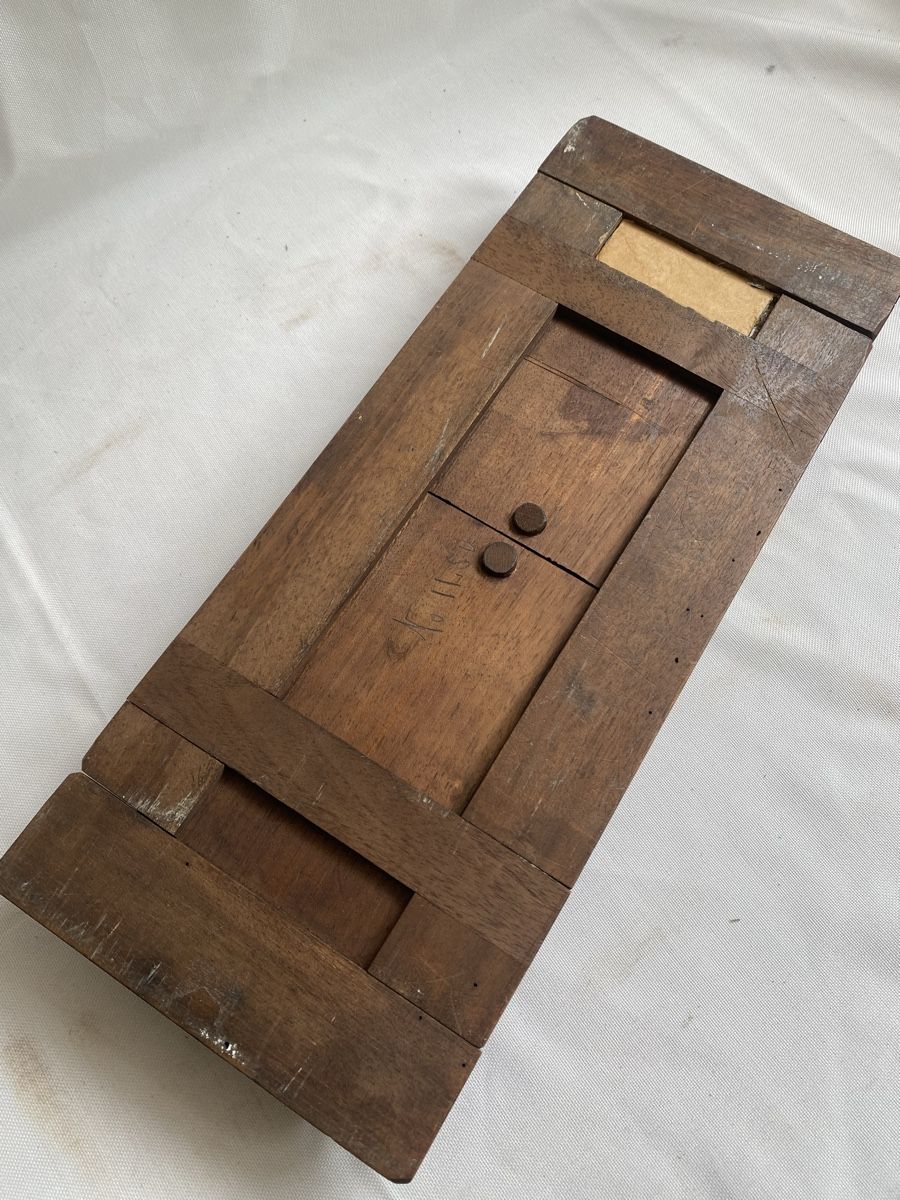 Altro in Decorazioni & Accessori: Antique Brienzer 1890s sliding book holder – Usato da Prangins venduto da melodeonman 2