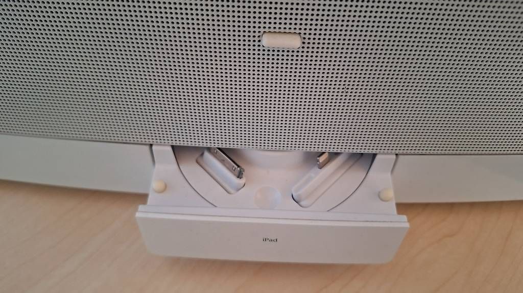 Dockingstation: Philips iPhone Dockingstation  – Gebraucht aus Ilanz von sari_casa 4