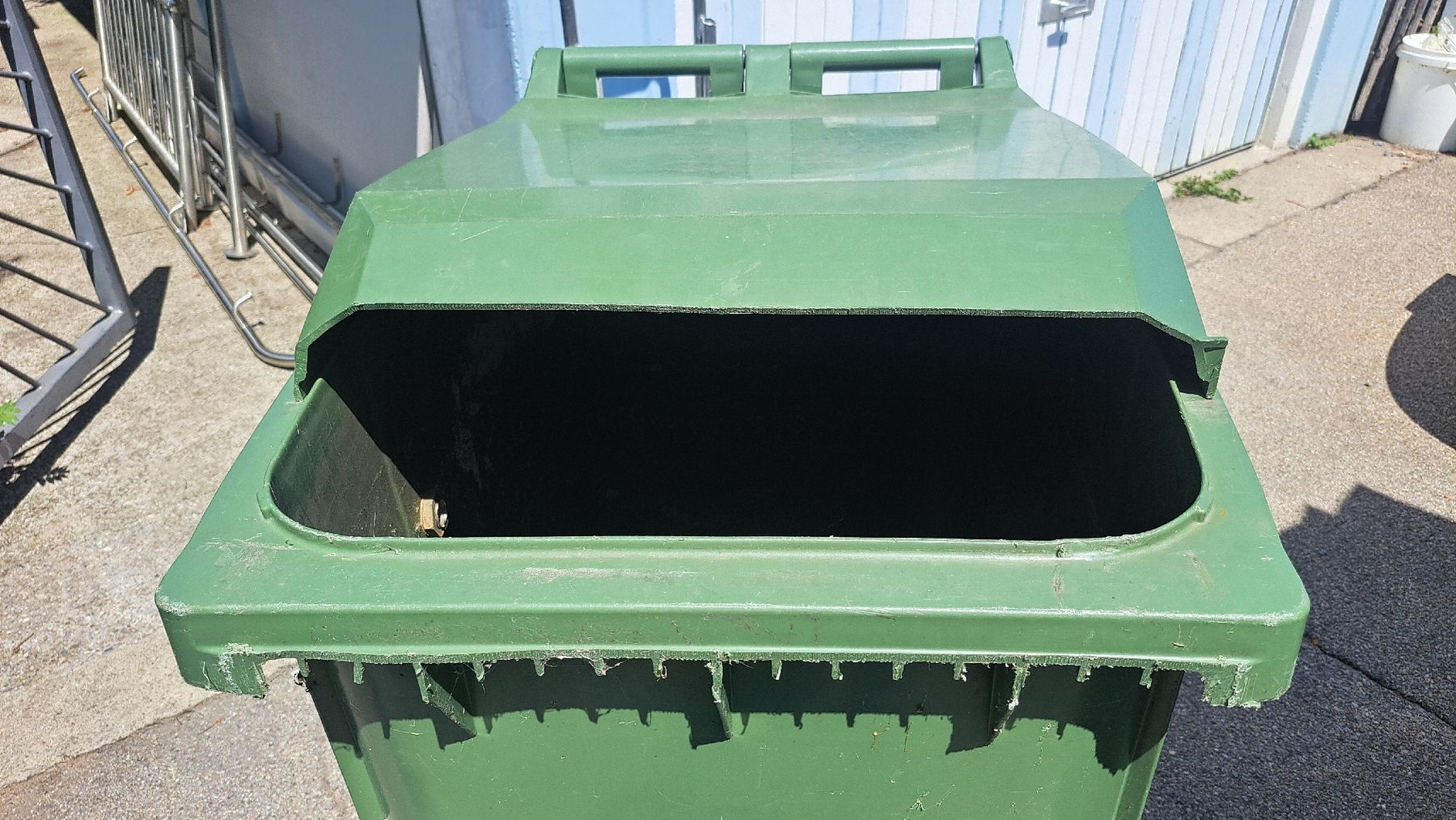 Auflagenboxen: Grünkonteiner – Gebraucht aus Bischofszell von Haetti0 1