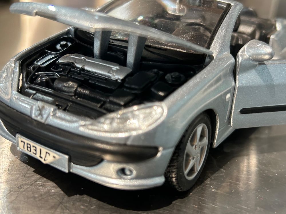 Peugeot 206 cc 1/24 4