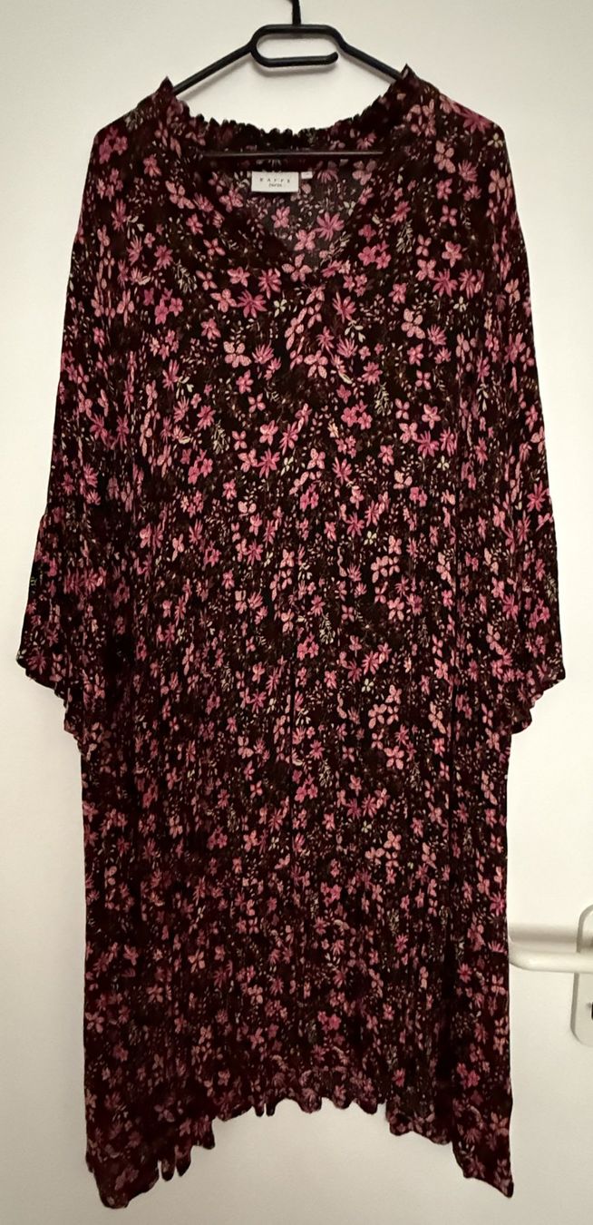 Vestiti: Kleid KAFFE Curve Blumenmuster Dunkelrot Grösse 48 – Usato da Schaffhausen venduto da gdinoro 1