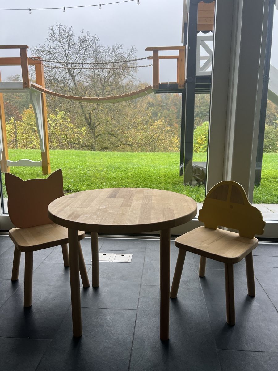 Set di tavolo e panche: Personalised Table & Chairs set for kids – Nuovo (secondo la descrizione) da Eglisau venduto da ana_x8gl 5