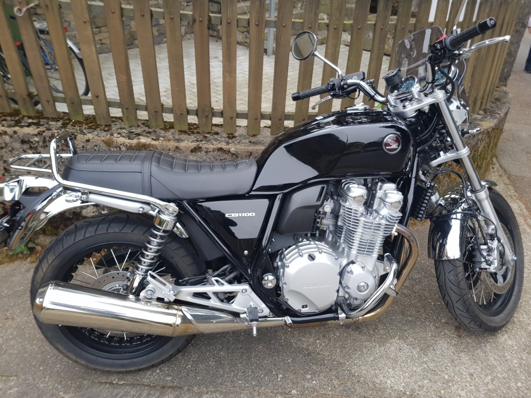 Honda Strasse: Honda CB 1100 A – Gebraucht aus Thun von  3
