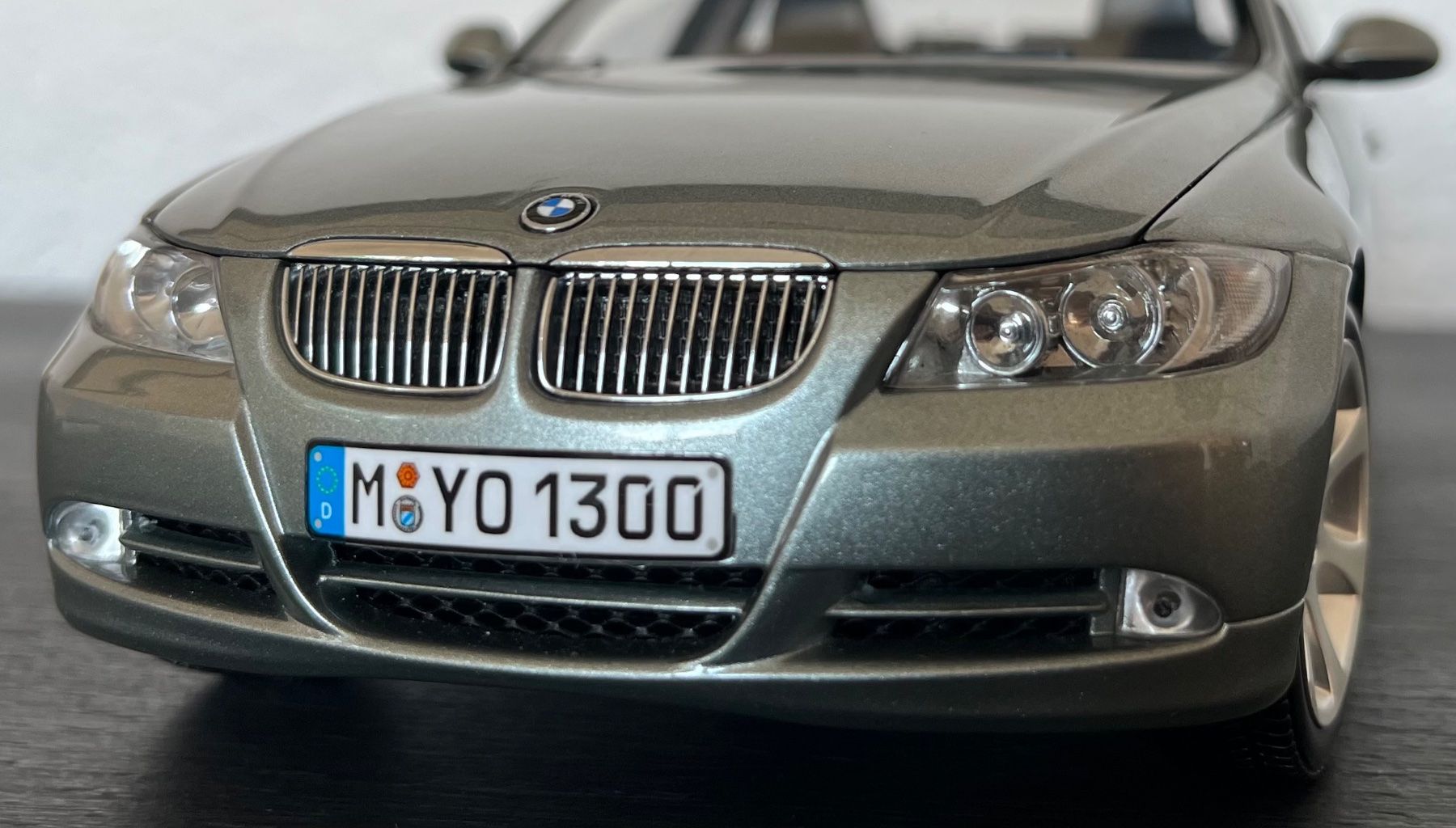 Kyosho Modellini d'auto: KYOSHO BMW 330i e90 1:18 – Usato da St-Cergue venduto da ncu_t267 1