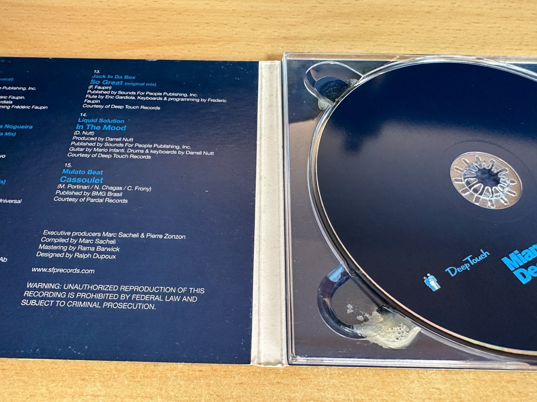 CD: Miami Deeper Lounge 3 - Deep Touch extravagant Mix – Usato da Rikon im Tösstal venduto da Alpenmutz 2