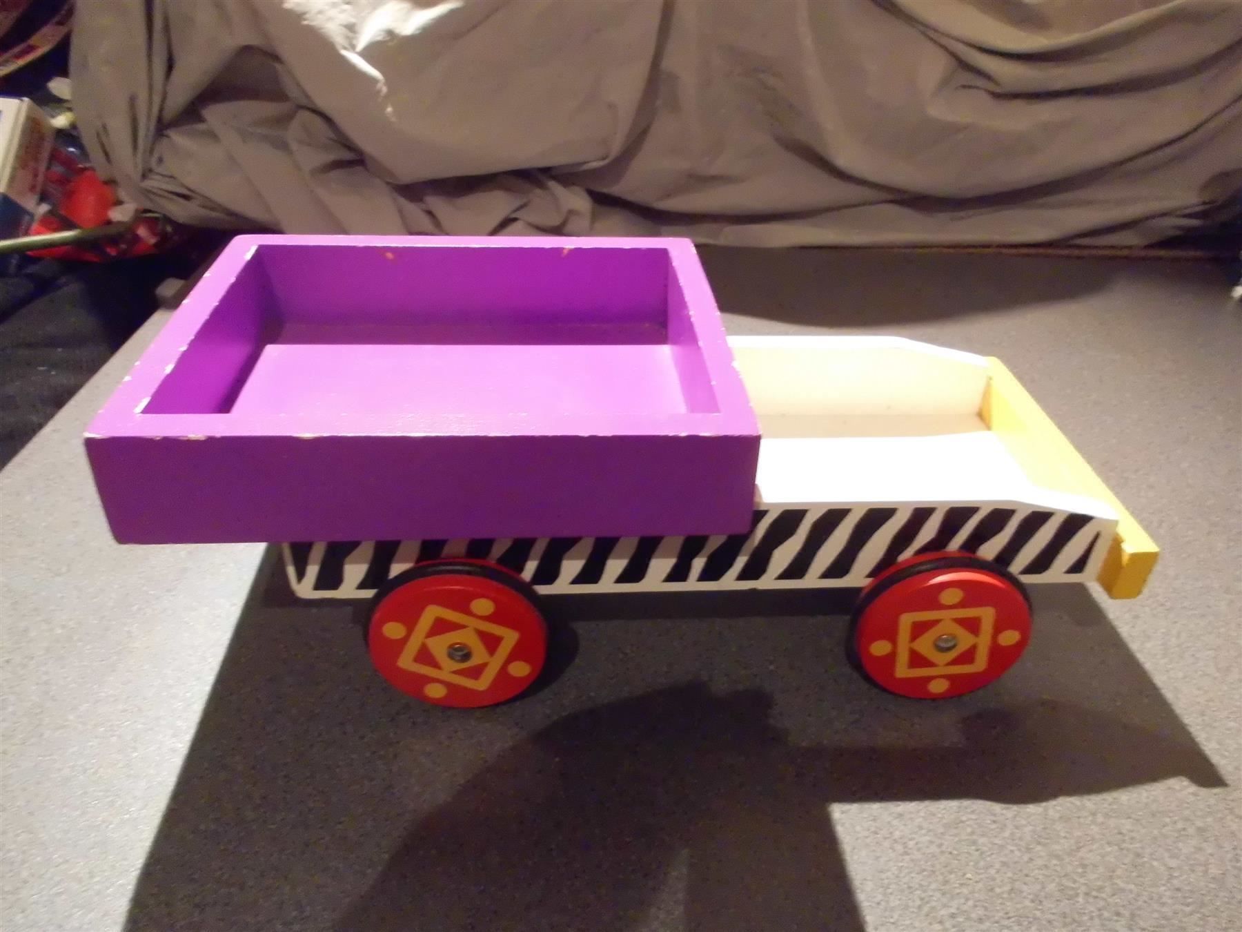 Jouets: Auto, Holz, farbig – D'occasion à Zürich par Motzkuh 2