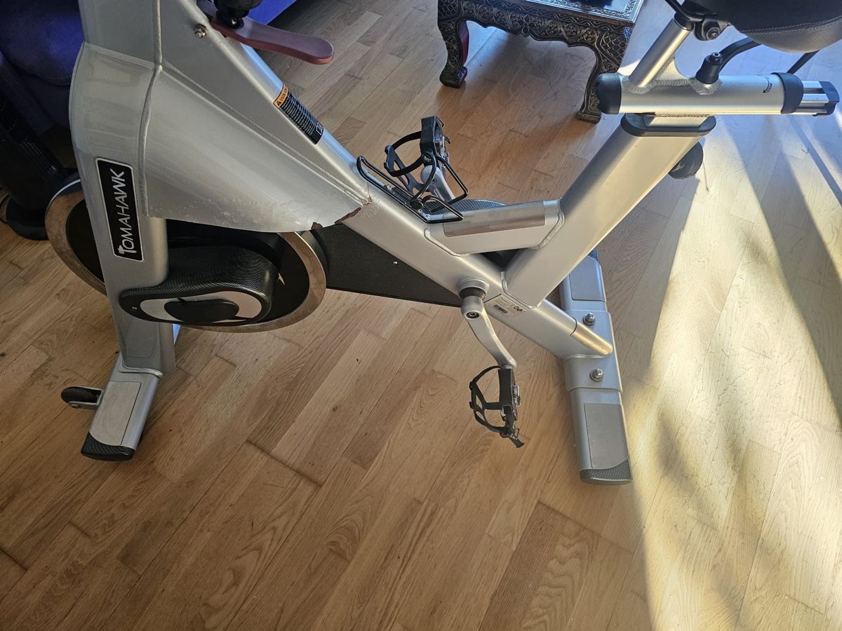 Hometrainer: Original Tomahawk Ergometer aus Fitnessstudio – Usato da Riehen venduto da tie_9ytz 4