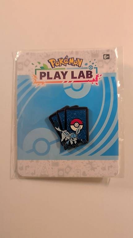 Plaquettes & Badges: Pokémon Play Lab Pin - Glaceon – Neuf avec emballage d'origine à Oberweningen par josh_alenfants