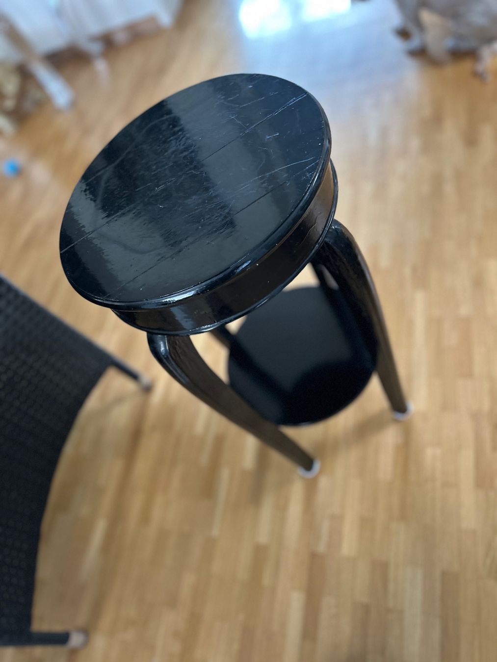 Tische: Beistelltisch – Gebraucht aus Bottmingen von Cesar1234