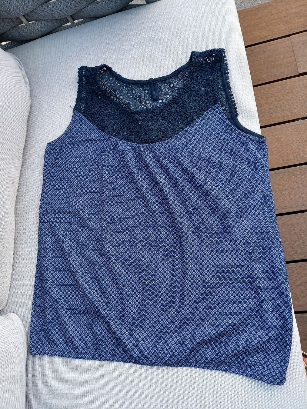 Top: Top, Blau mit Spitze, Grösse 40 Sommer – Usato da Ruschein venduto da dom_nbr2