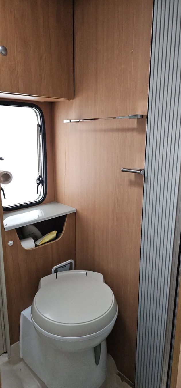 Chausson Veicoli da campeggio: Camping-car Chausson 6 places – Difettoso da Diesse venduto da Christophe76 4