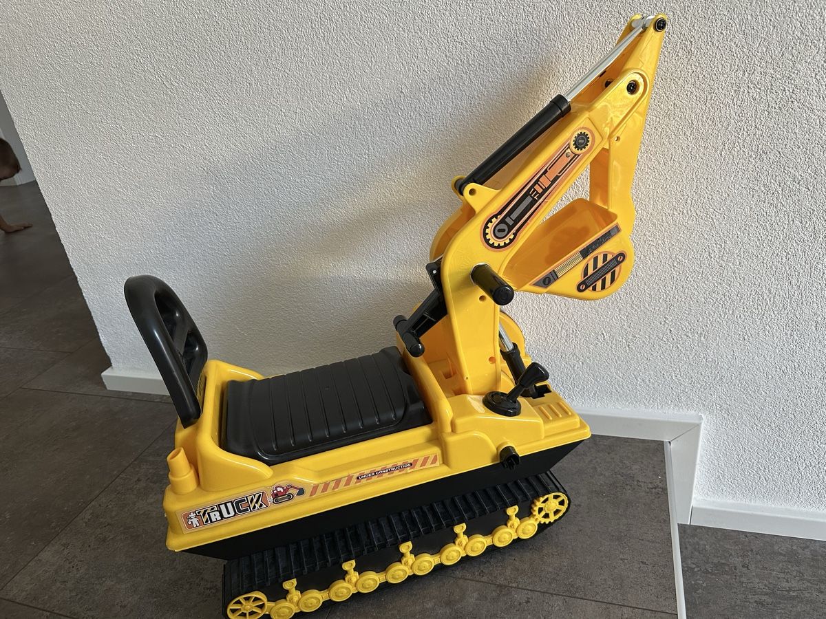 Fahrzeuge für Kinder: Bagger  – Neu (gemäss Beschreibung) aus Stetten SH von mp_11 1