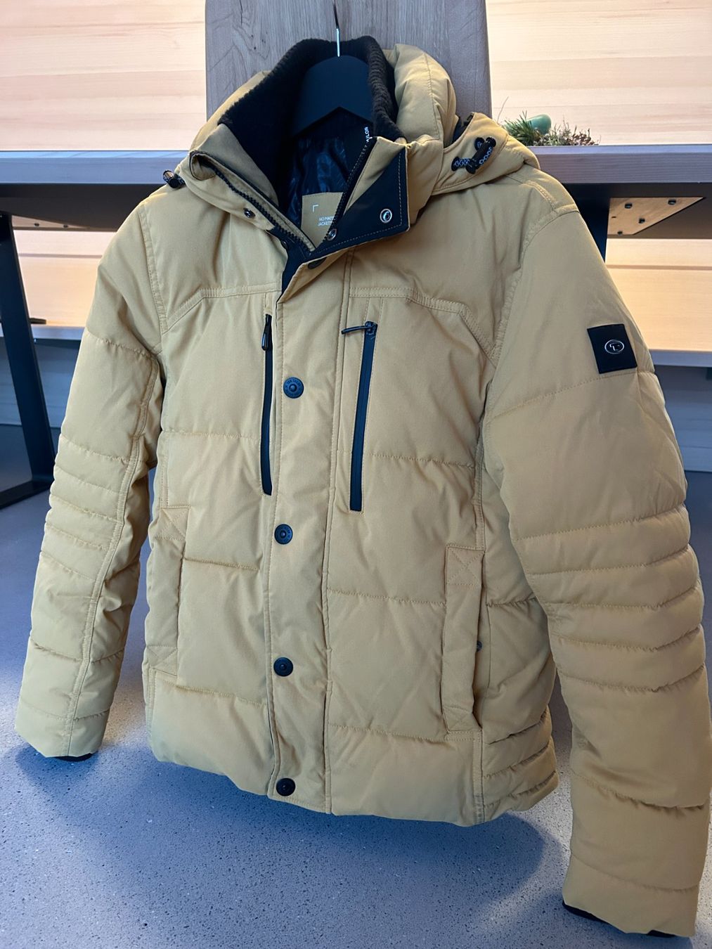 Tom Tailor Giacche: Tom Tailor Winterjacke – Usato da Appenzell Meister. venduto da HolderioAI