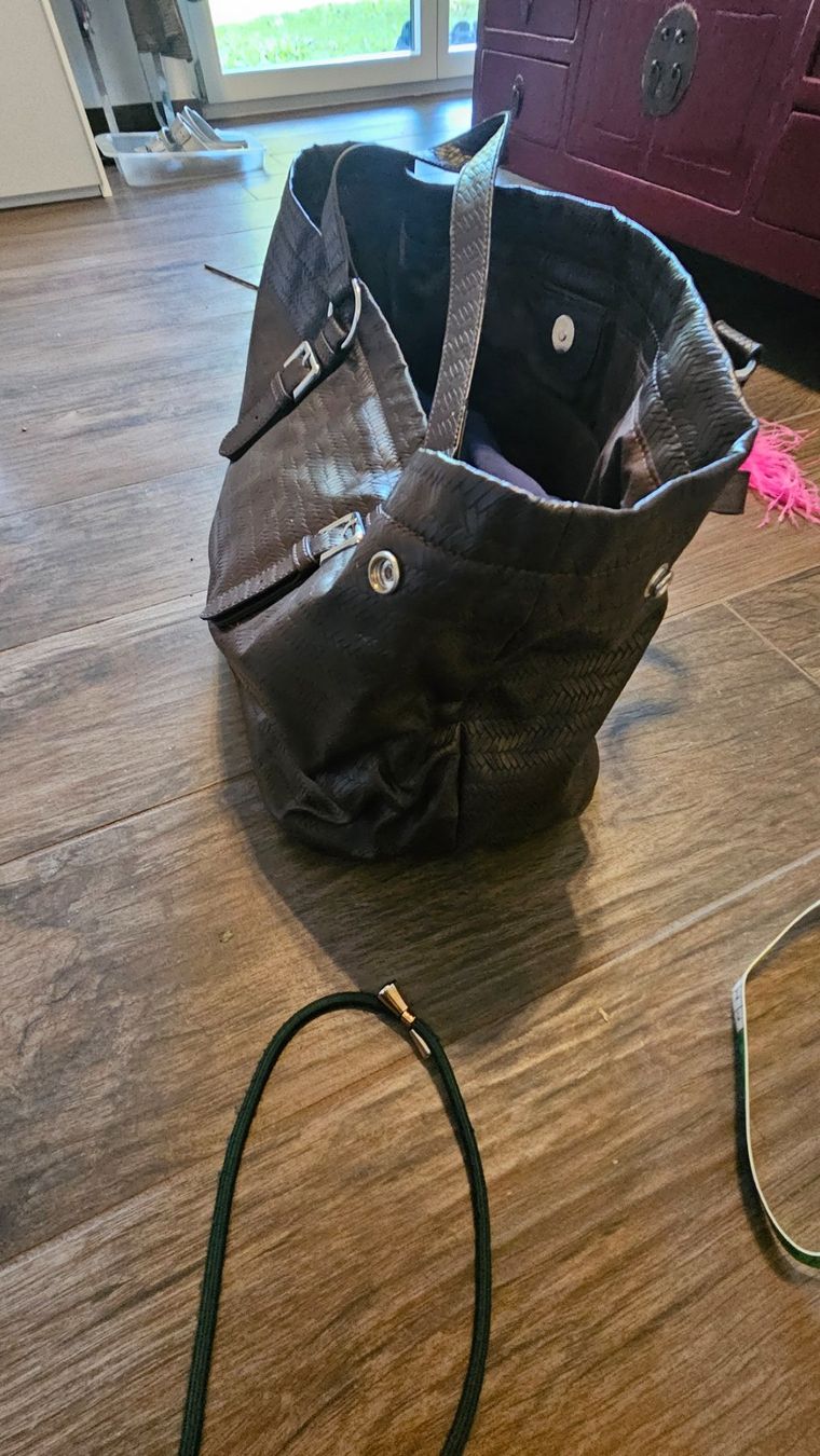 Armani Borse da donna: Armani Jeans Tasche – Usato da Dietlikon venduto da beapaoli 2