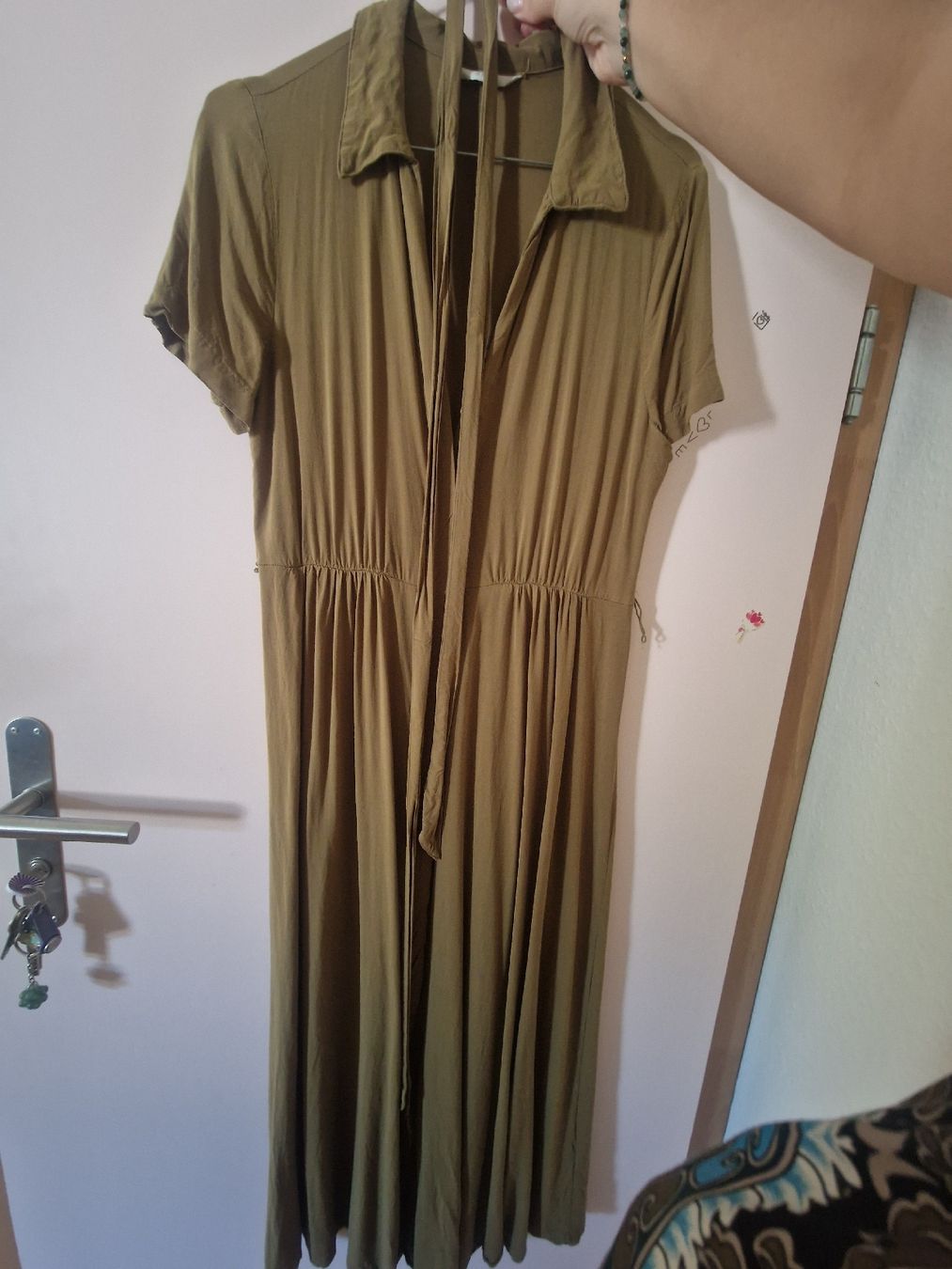 Vestiti: robe H&M vert kaki taille M – Nuovo (secondo la descrizione) da Lausanne venduto da nay_km7s