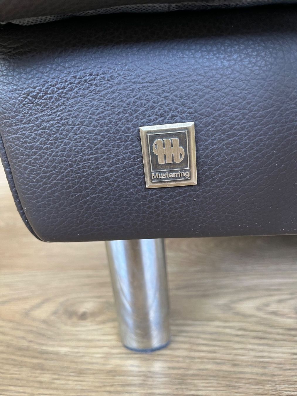 Musterring Divani: Echleder Sofa mit Truhe Musterring Möbel Märki – Usato da Küssnacht am Rigi venduto da syl_l6t7 5