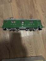 SBB Lok v 1974 Original läuft Spur 0
