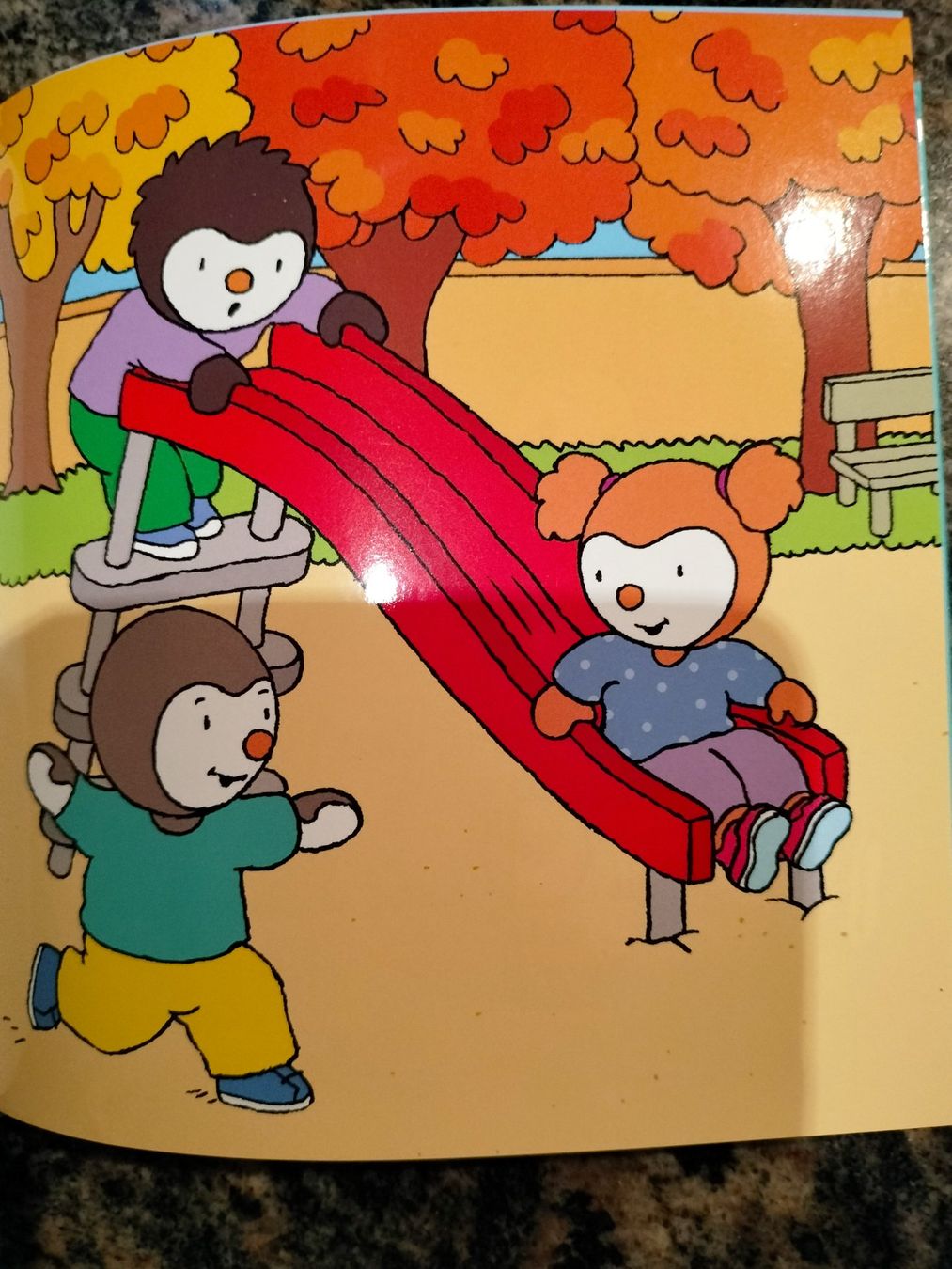 Libri: T'choupi au square dès 2ans – Usato da Cortaillod venduto da rozinna 6