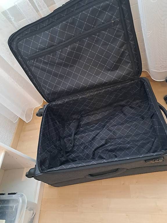 Valises de voyage: 1 Rollkoffer Neuwertig – D'occasion à Staufen par boerny 1