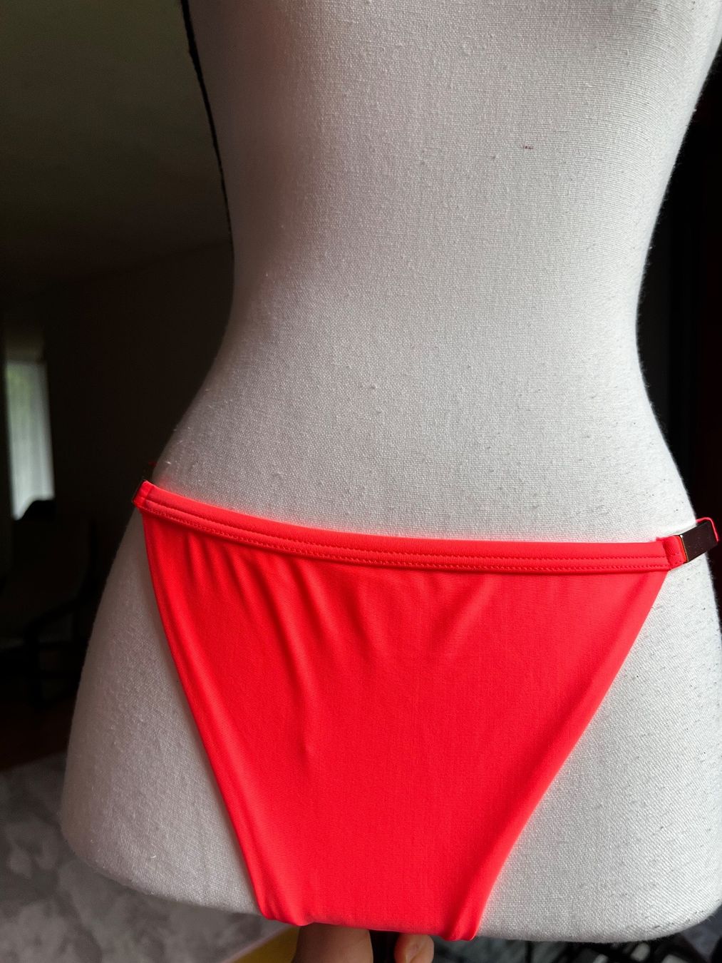 Costumi da bagno & Bikini: Neonpink Bikinihose Grösse S Neue – Nuovo e nell'imballaggio originale da Riehen venduto da edu_92w7 3