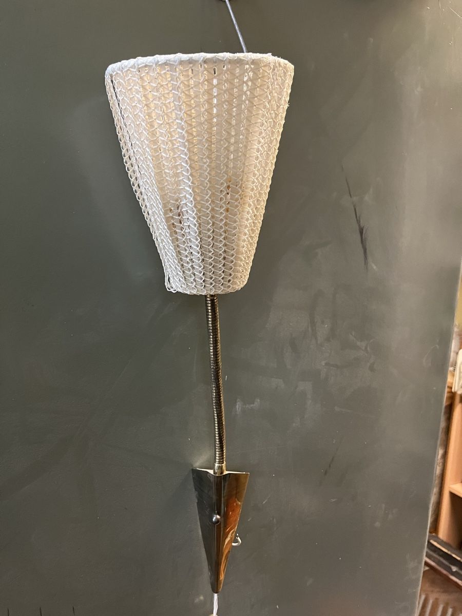 Lampade: Vintage Wandlampe mit Korbgeflecht Schirm, p – Usato da Hindelbank venduto da Warentaxi