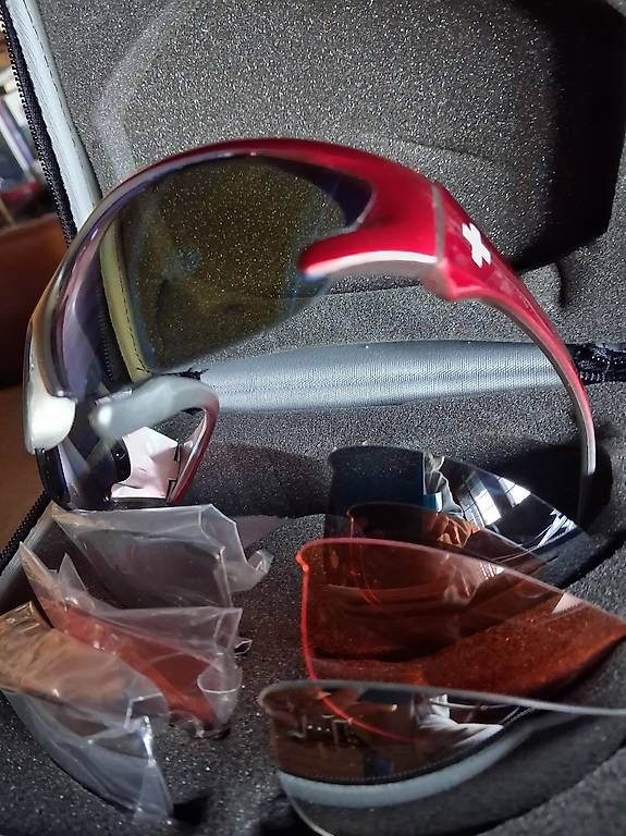 Occhiali & Lenti: Multifunktionelle Schweizer Sonnenbrille  – Usato da Sigriswil venduto da 11p_9psj 2