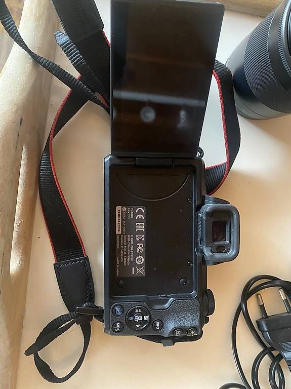 Kamera: Canon EOS M50 Set  Top Zustand + 2 Objektive & Tasche – Gebraucht aus Bözberg von Knoepfchen9966333 3